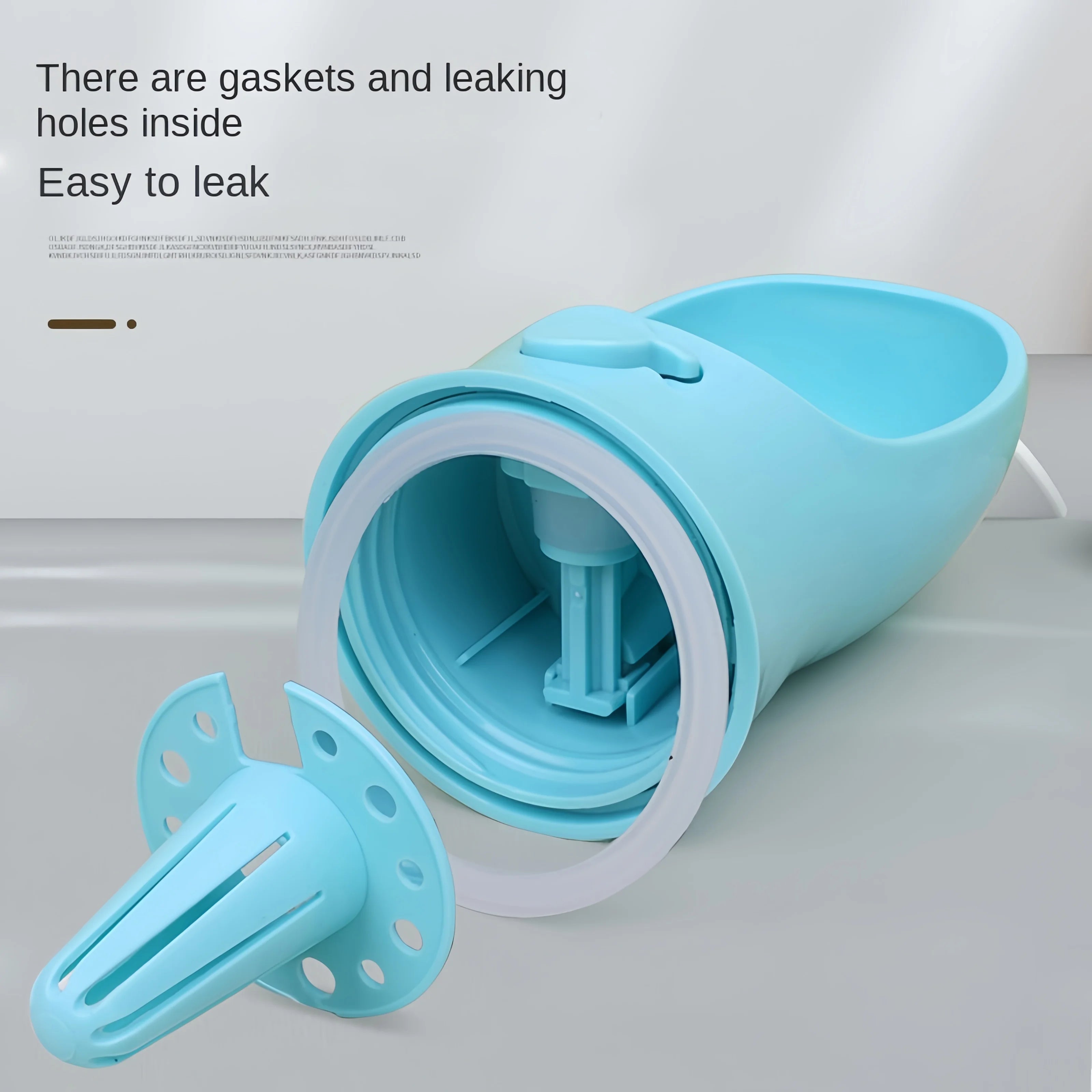 PetSip 2 in 1 - Water Bottle and Snack compartment